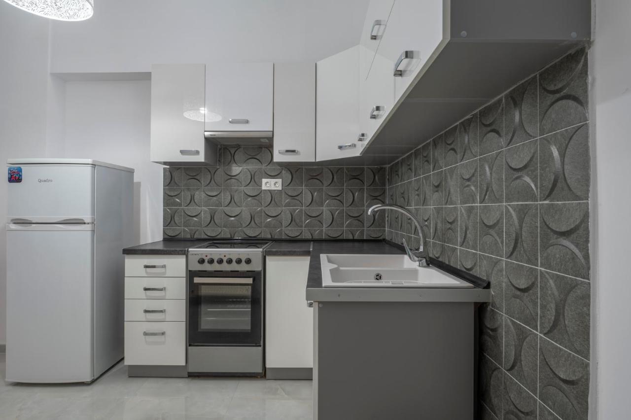 Kosmos Service Apartment City Center 3 With Additional Cost Parking Szaloniki Kültér fotó